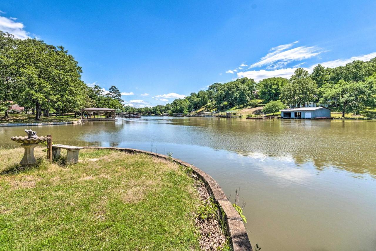 Lakefront Hot Springs Home With Updated Deck And Dock! Екстер'єр фото